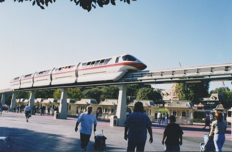 021-Disneyworld Monorail from outside.jpg